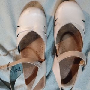 Sanita closed toe clogs